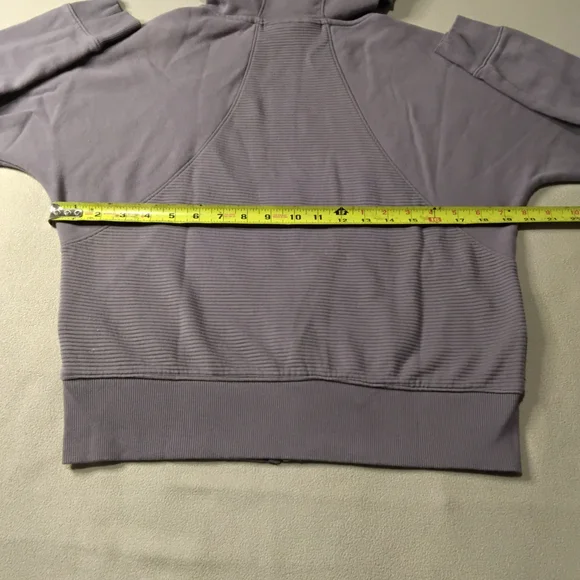 Under Armour Womens Zip-Up Hoodie Sweatshirt Sz S Purple. - Picture 11 of 13